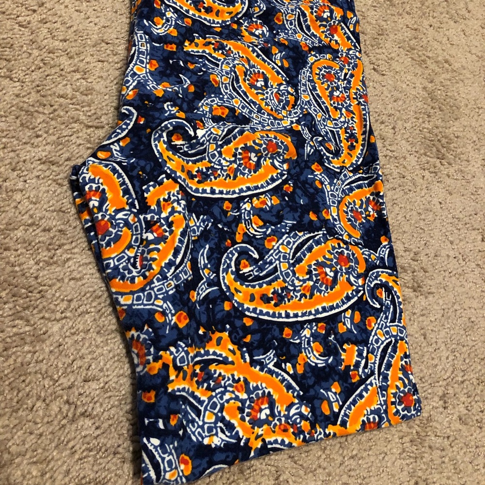 LuLaRoe leggings tall and curvy